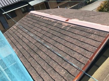 屋根の塗装の必要性　屋根の防水性が低下していると危険です