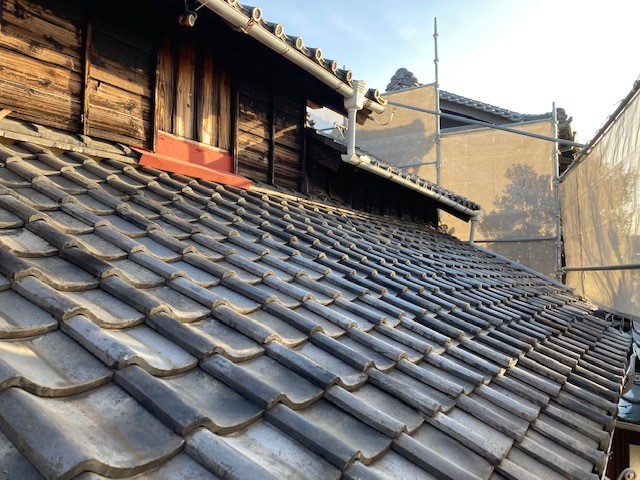 東浦町H様邸　屋根改修工事　重たい瓦屋根から軽い板金屋根へ
