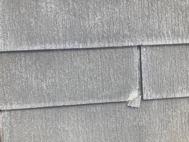 安城市J様邸　カラーベスト差し替え工事　小さな割れも要注意