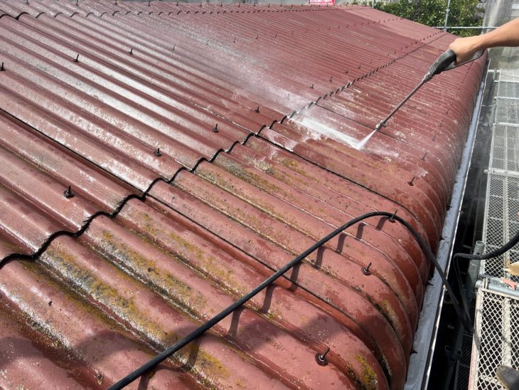 安城市ガレージ屋根の塗装工事　スレート屋根